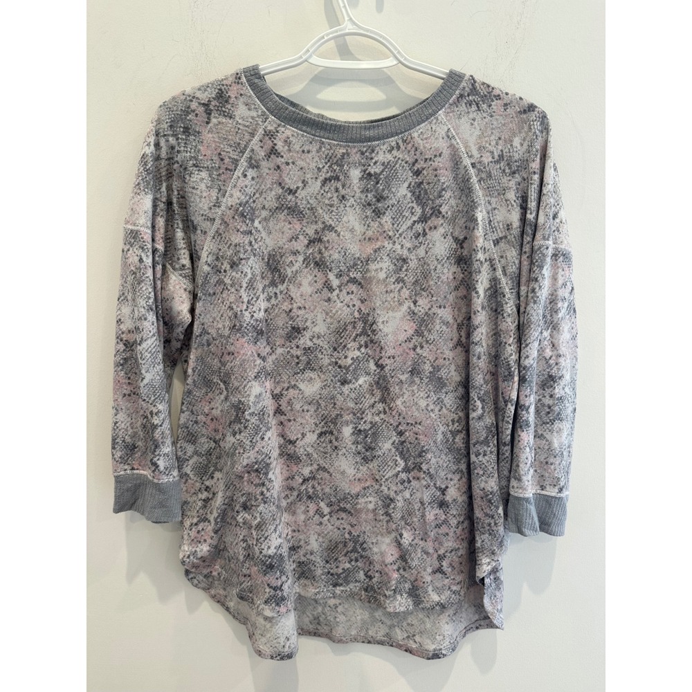 Secret Treasures Womens Grey Pink Snakeskin Pajama Top Raglan Sleep Shirt M 8-10